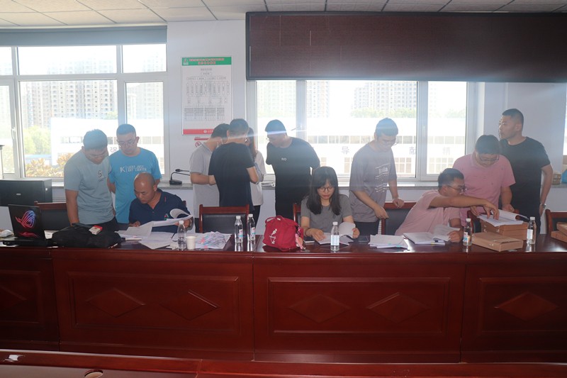 臨臨高速第四駐地辦對臨臨高速六標進行內業(yè)資料專項檢查