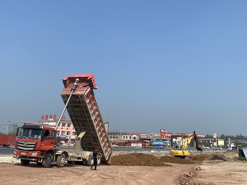 臨沂分公司忘我工作，以實干促大干