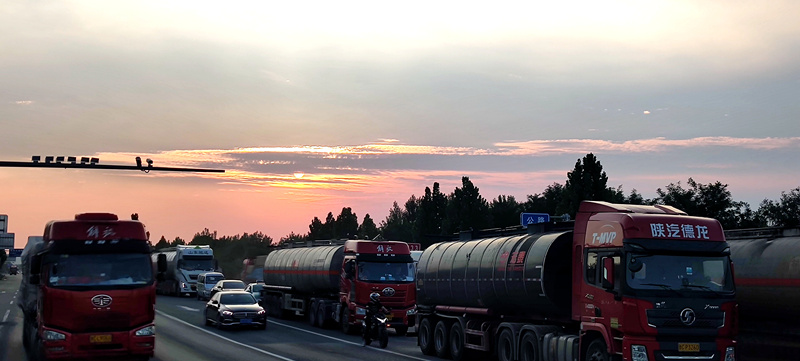 11車流巨大的233_副本 11車流巨大的233_副本