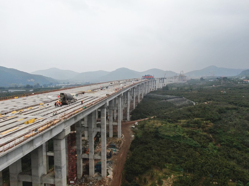 7、瓦日鐵路公鐵立交各工序有序施工_副本
