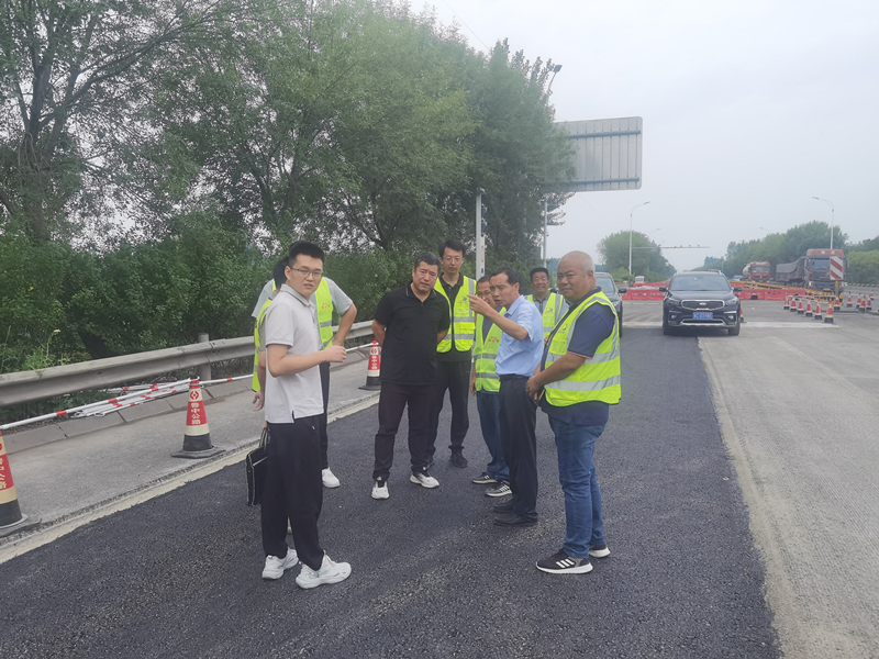 市交通建設(shè)發(fā)展中心聯(lián)合高青縣分中心對(duì) G233 高青段開展安全檢查