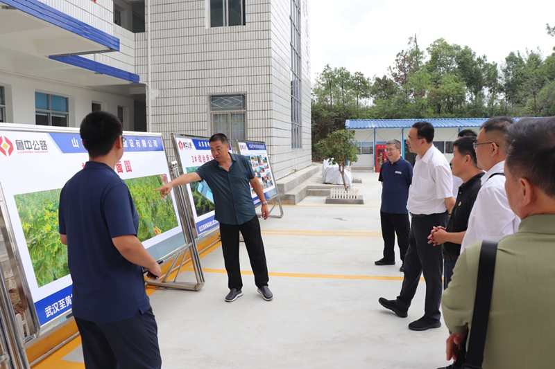 淄博市政府、市交通運(yùn)輸局蒞臨魯中公路湖北項(xiàng)目視察指導(dǎo)工作