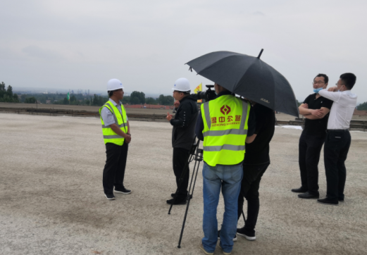 齊魯交通發(fā)展集團電視臺來我標段進行采訪