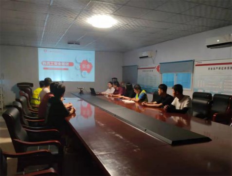 第二工程公司第二項(xiàng)目部組織新員工安全培訓(xùn)