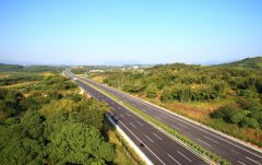 修一條路 樹(shù)一座碑——S102濟(jì)青線工程項(xiàng)目建設(shè)紀(jì)事