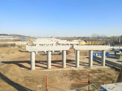 張博路分離立交橋箱梁架設(shè)專題：齊心協(xié)力，天塹變通途