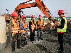 十月，我們一起奮戰(zhàn)